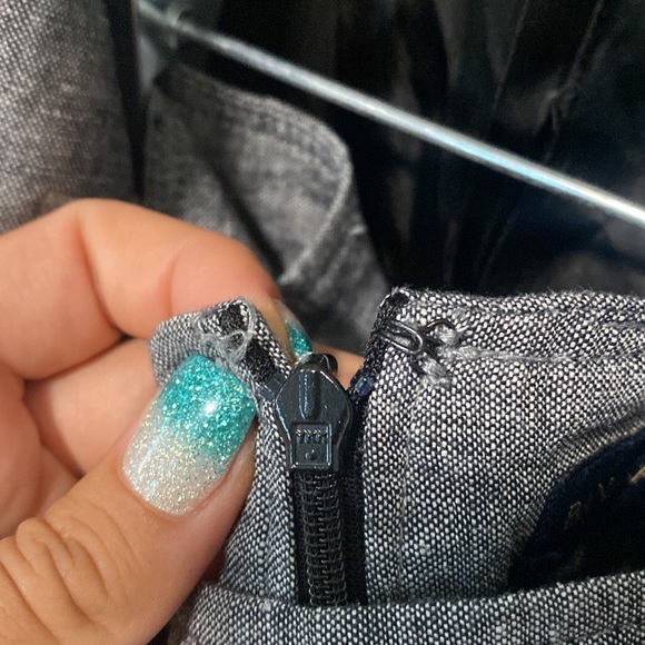 Banana republic matching suit set blazer US 12 and skirt US 8 - Picture 4 of 8